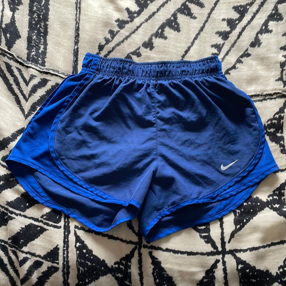 Nike athletic shorts size xs women’s